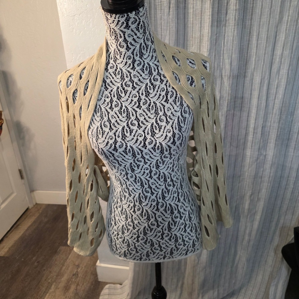 5th Culture Cutout Open Knit Cardigan Womens Medium Beige Shrug Boho Y2K Bolero